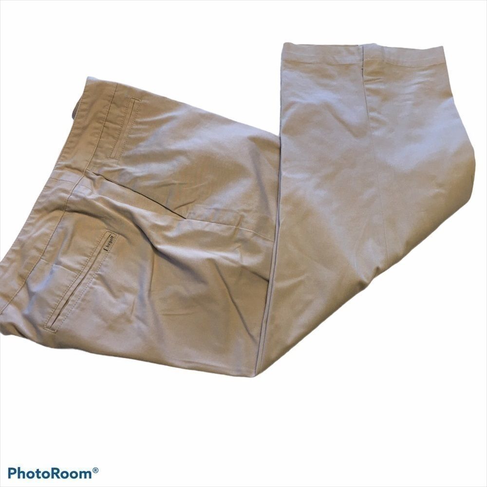 Audra lizgolf size 8 tan Capri golf pants